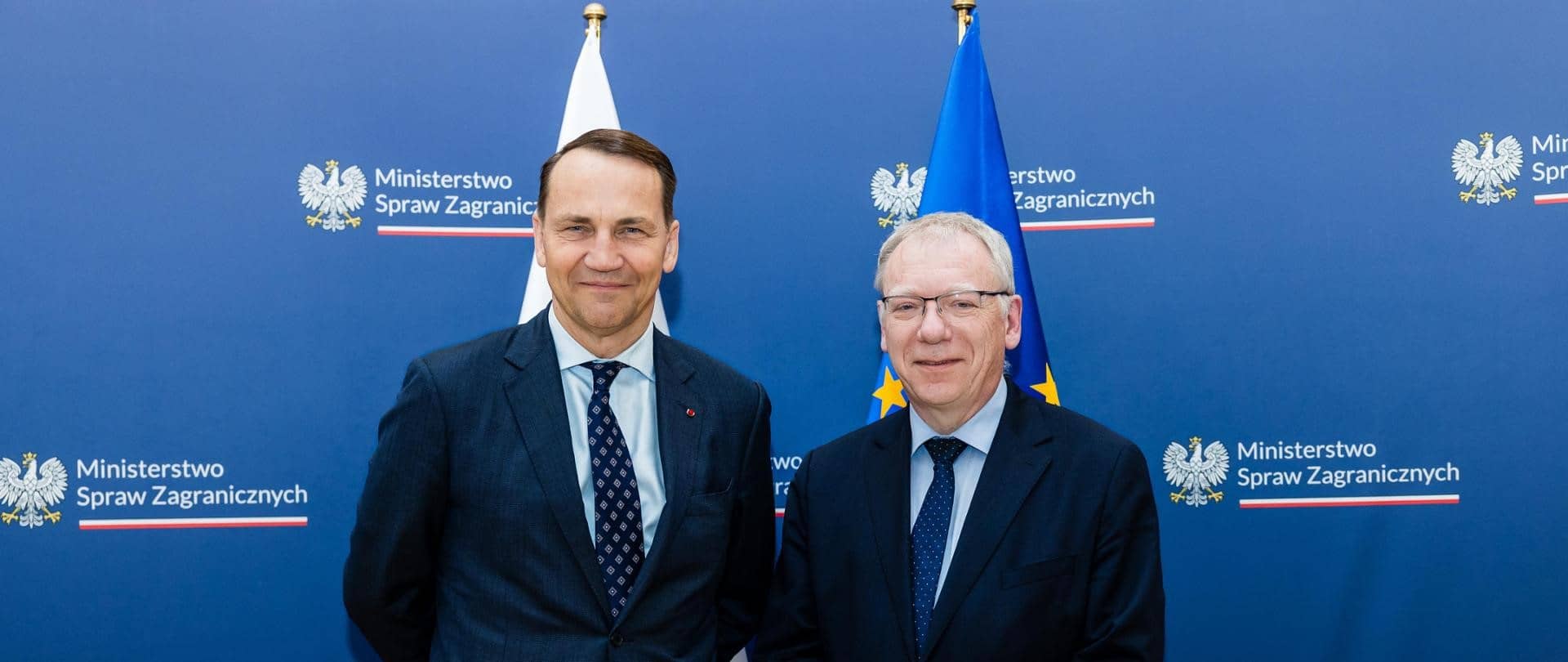 Radosław Sikorski (Minister of Foreign Affairs of Poland) and Thilo Marauhn (President of the IHFFC).  